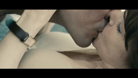 レイチェル・ワイズ ヌード（覆いあり） - 360（2012）HD 1080p オンライン視聴 / レイチェル・ワイズ - 愛の万華鏡