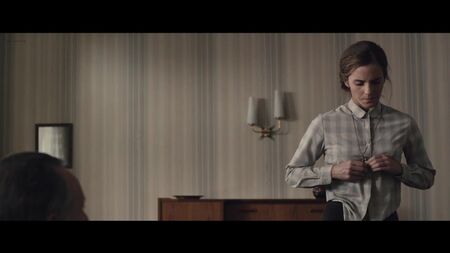 エマ・ワトソン（Emma Watson）が映画『コロニア・ディグニダッド』（2015年）でヌードを披露