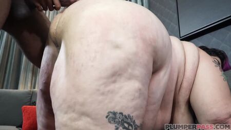 クリスタル・ブルー - 予期せぬ配達 (BBW、ぽっちゃり、ふっくら)