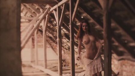 美しくてセクシーなモデルのヌード撮影