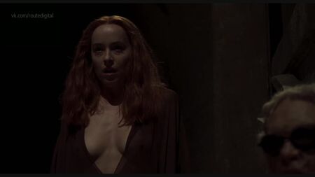 ダコタ・ジョンソン、ミア・ゴスら ヌードシーン - 『サスペリア』（2018）HD 1080p オンライン視聴