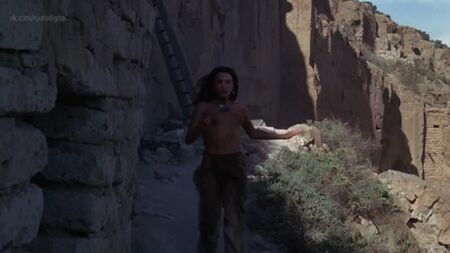 トニ・バジル ヌード - 『グリーザーズ・パレス』（1972年） HD 1080p オンライン視聴