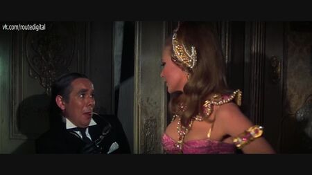 ウルスラ・アンドレス、ダリア・ラヴィほか - 『カジノ・ロワイヤル』（1967）HD 1080p Blu-ray ヌード？セクシー！オンラインで視聴