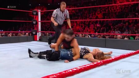 ミッキー・ジェームス 対 ソーニャ・デヴィル - RAW、2018年2月5日