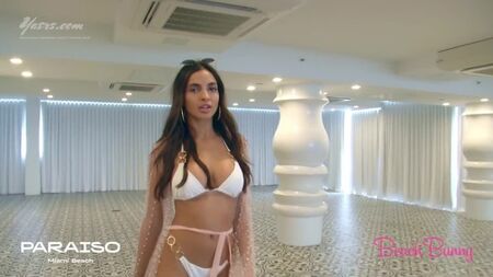 ビキニファッション - ビーチバニーの水着ファッション