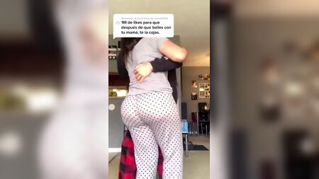 熟女をナンパして、その動画をTikTokにアップする