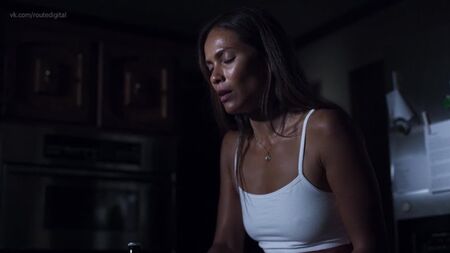 レスリー・アン・ブラント、レイチェル・トゥルー – 『ホラー・ノワール』（2021）HD 1080p ヌード？セクシー！オンラインで視聴
