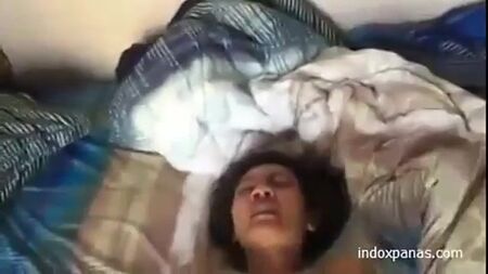 インドネシアの女性警察官の不貞スキャンダルが話題に