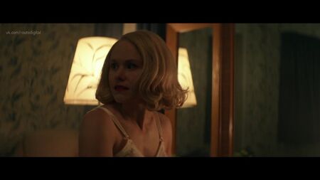 アリソン・ピル、デボラ・アヨリンデ - 『Them』シーズン1第4話 (2021) HD 1080p ヌード？セクシー！オンラインで視聴