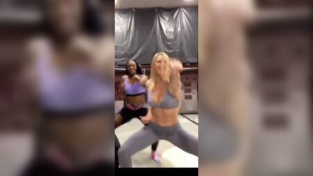 ホリー・ホルムのダンス