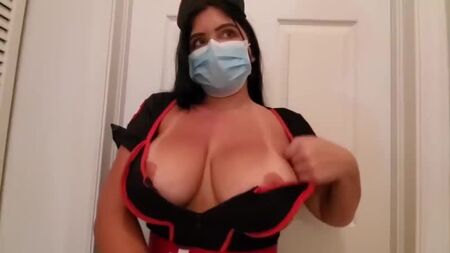 「巨尻ナース」が患者の慢性勃起を和らげる